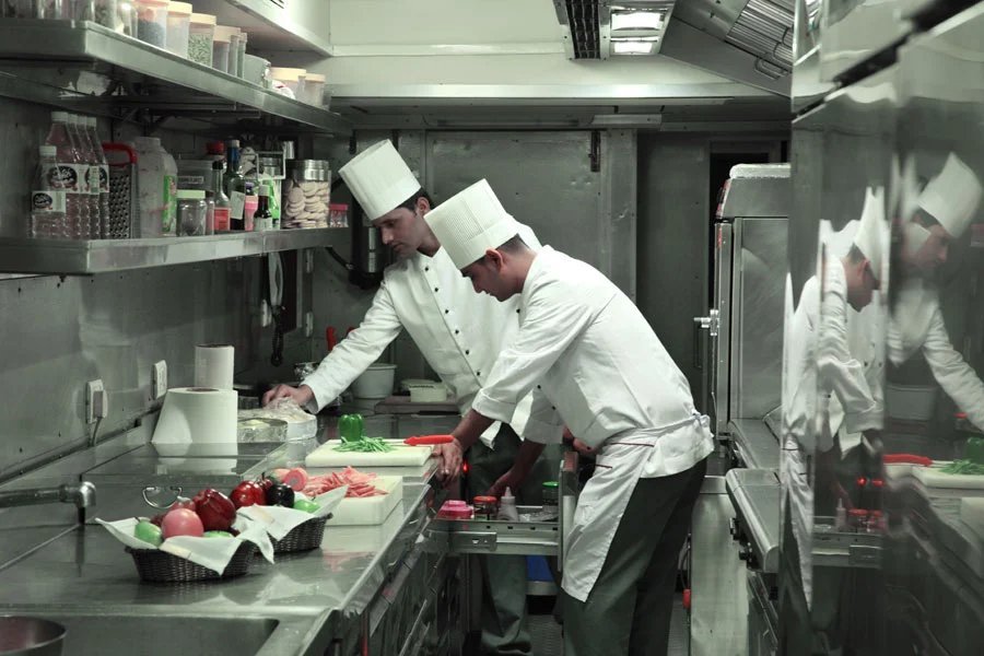 Luxury Dining & Cabins on the Maharajas' Express